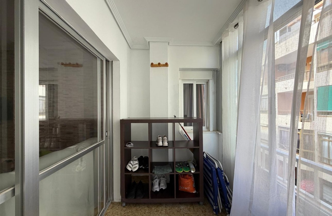 Herverkoop - Appartement -
Torrevieja - Playa del Cura