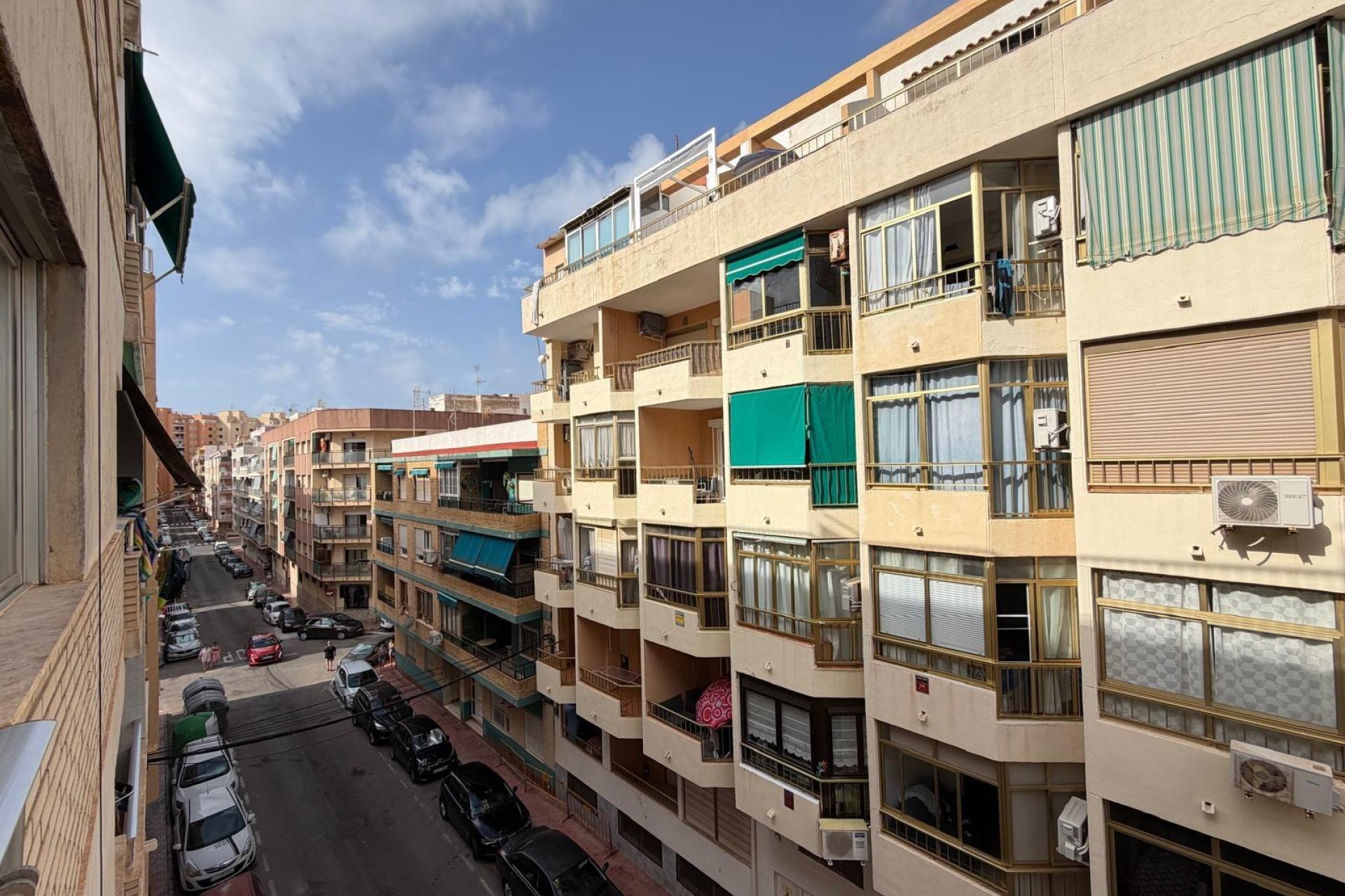 Herverkoop - Appartement -
Torrevieja - Playa del Cura