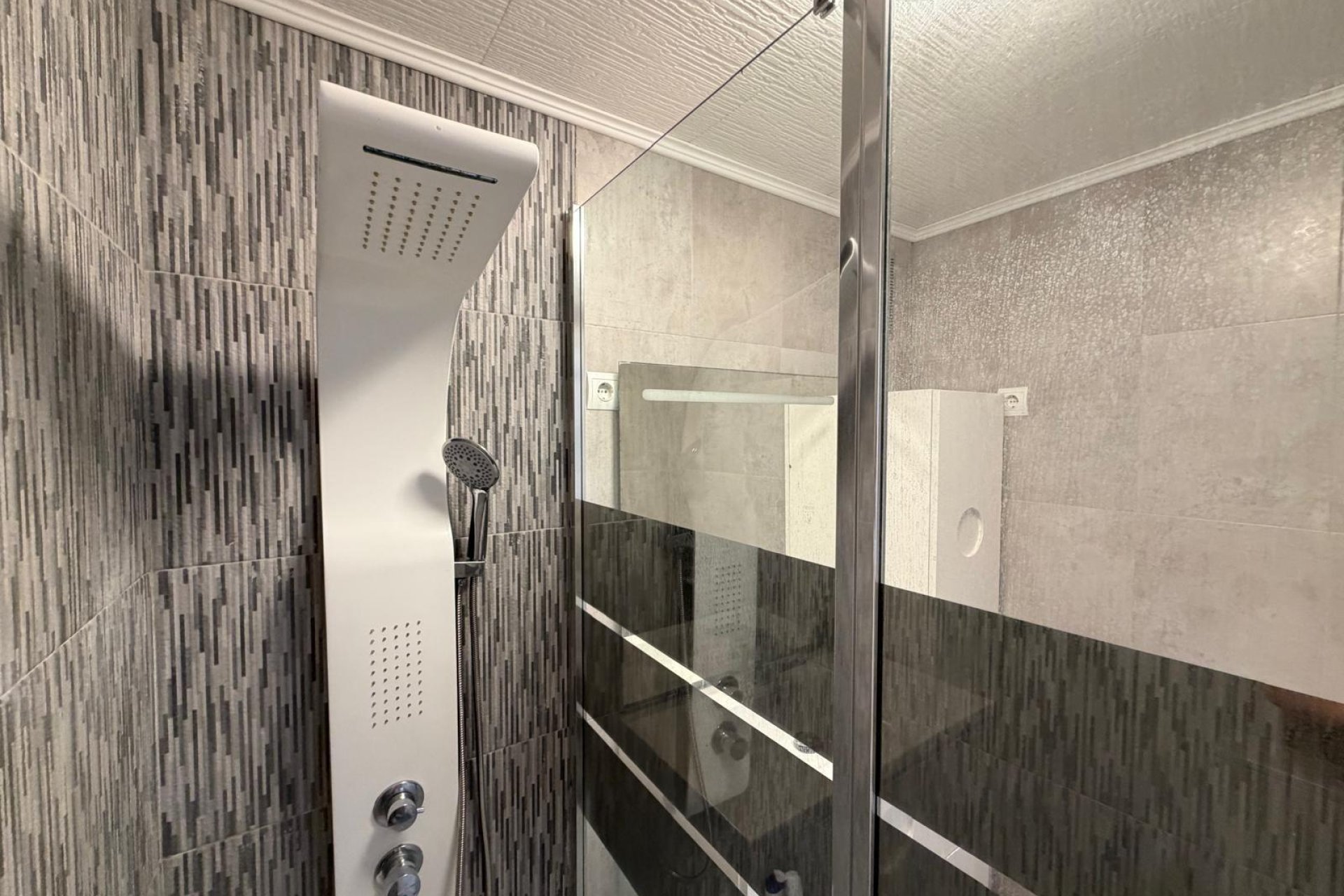 Herverkoop - Appartement -
Torrevieja - Playa del Cura
