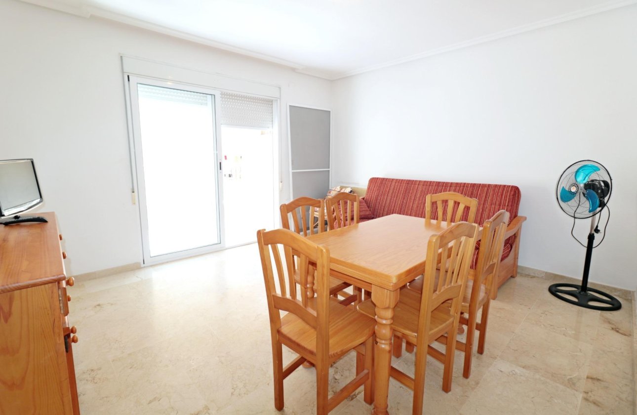 Herverkoop - Appartement -
Torrevieja - Playa del Cura