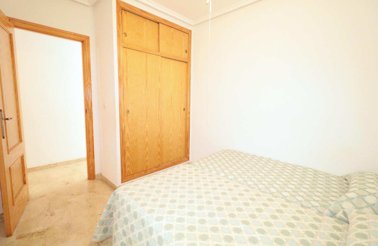 Herverkoop - Appartement -
Torrevieja - Playa del Cura