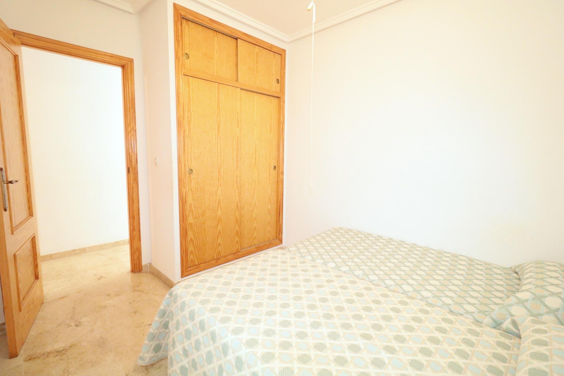 Herverkoop - Appartement -
Torrevieja - Playa del Cura