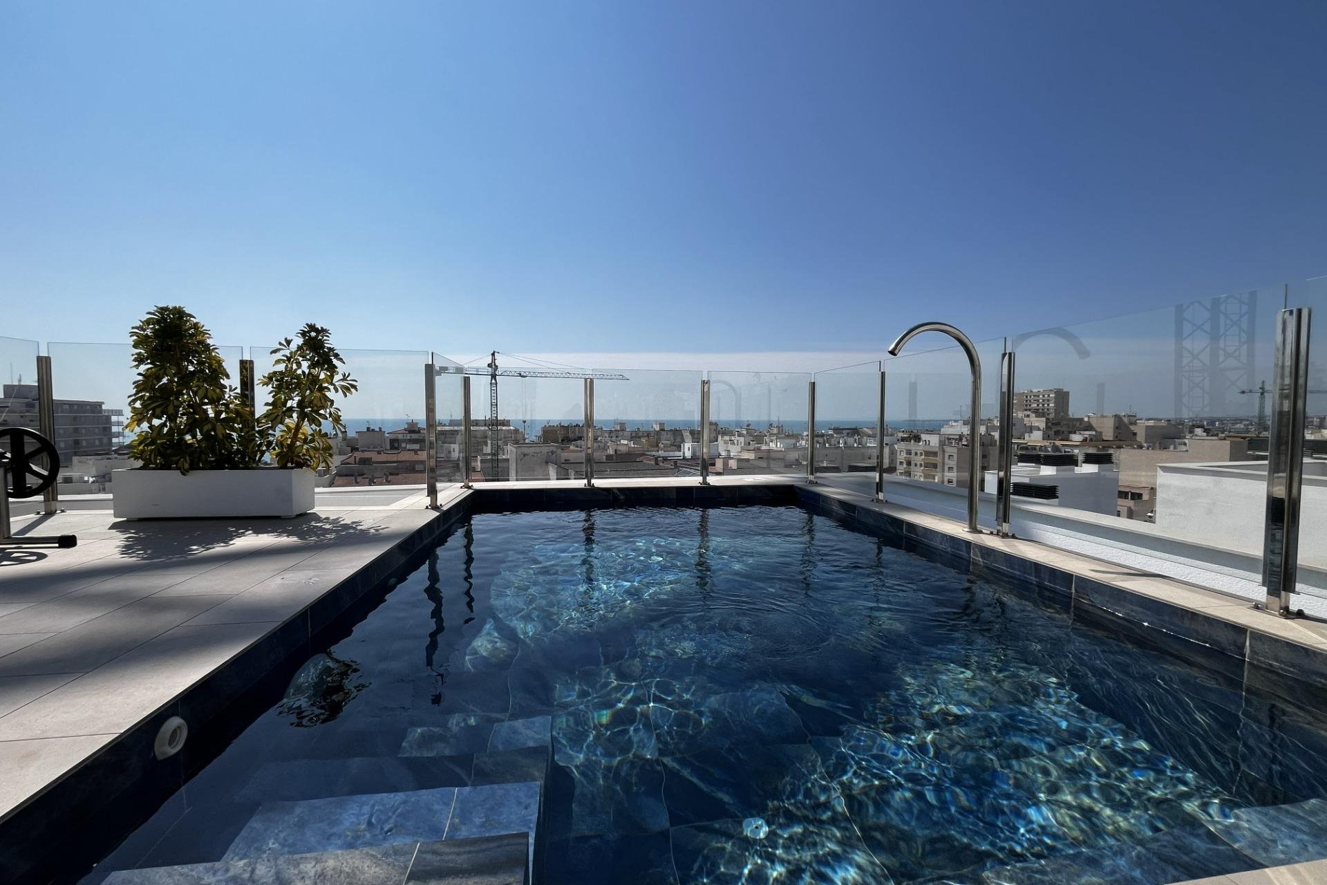 Herverkoop - Appartement -
Torrevieja - Playa del Cura