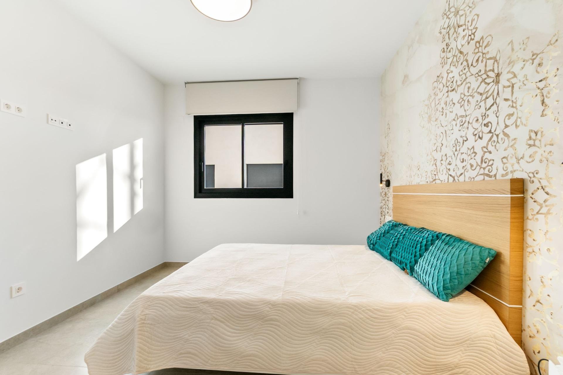 Herverkoop - Appartement -
Torrevieja - Playa del Cura