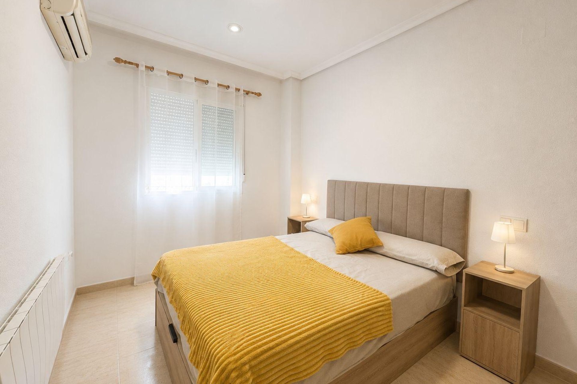 Herverkoop - Appartement -
Torrevieja - Playa del Cura