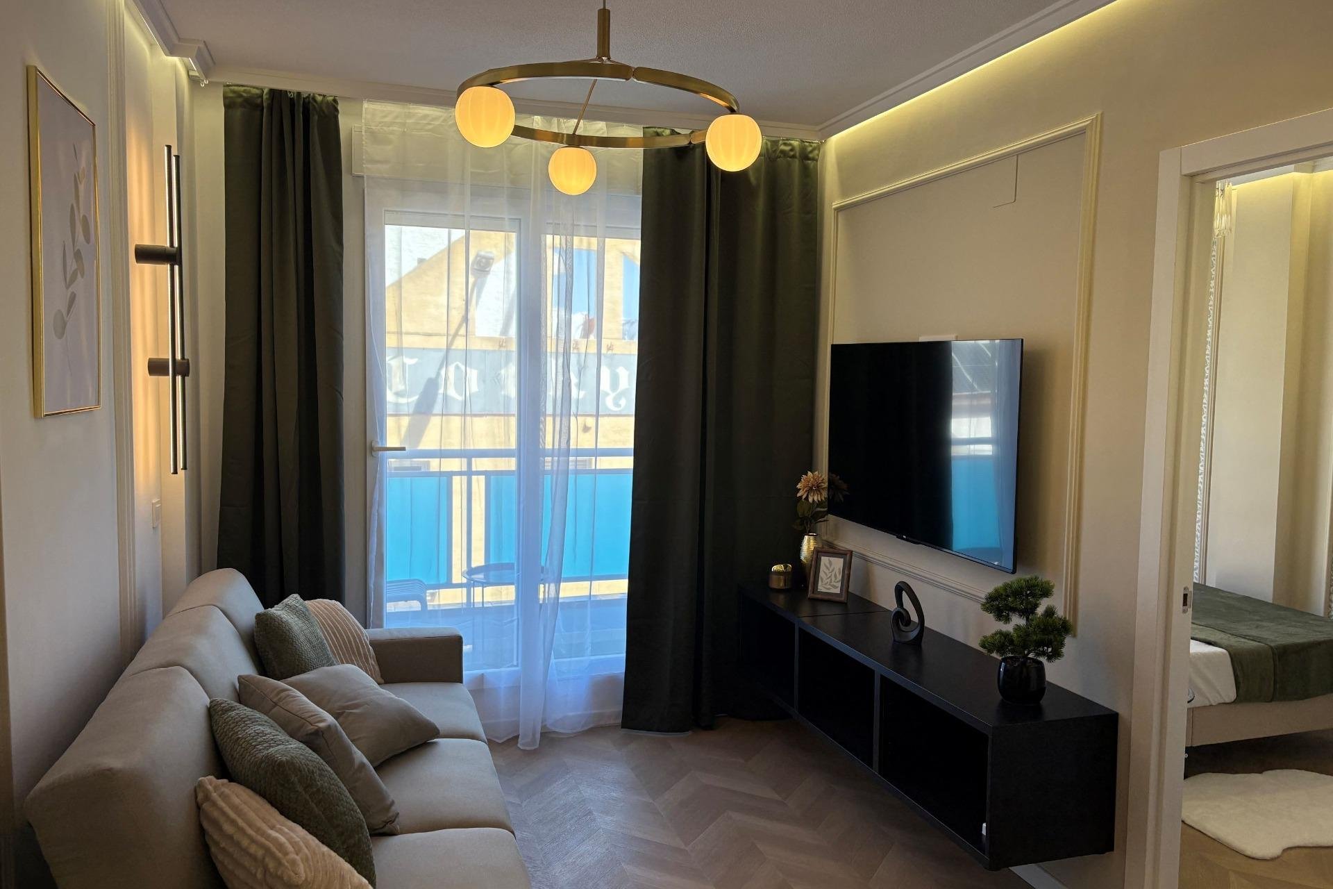 Herverkoop - Appartement -
Torrevieja - Playa del Cura