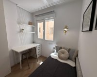 Herverkoop - Appartement -
Torrevieja - Playa del Cura