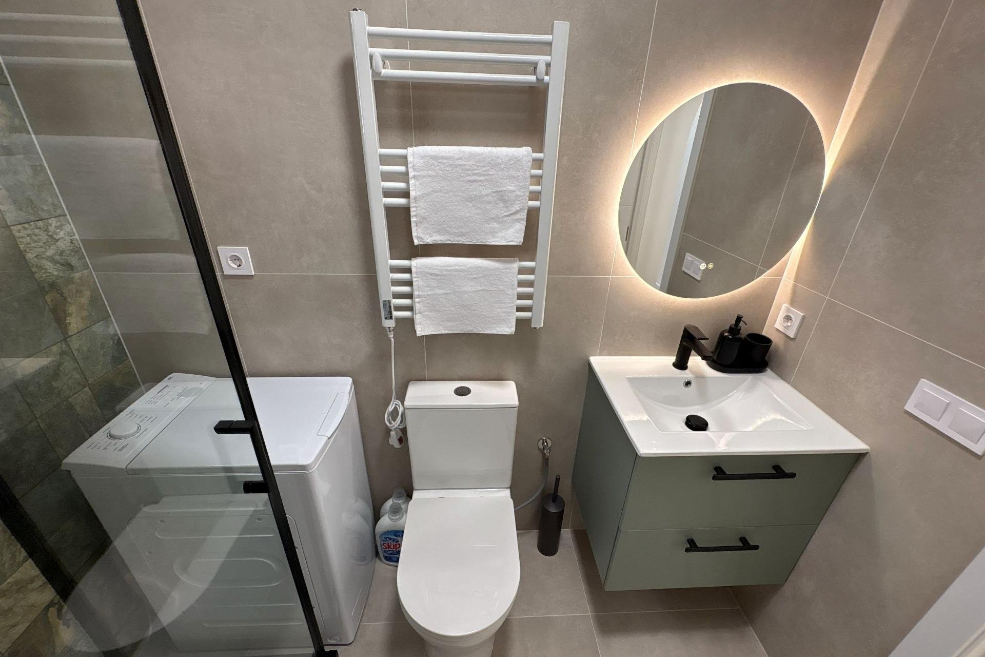 Herverkoop - Appartement -
Torrevieja - Playa del Cura