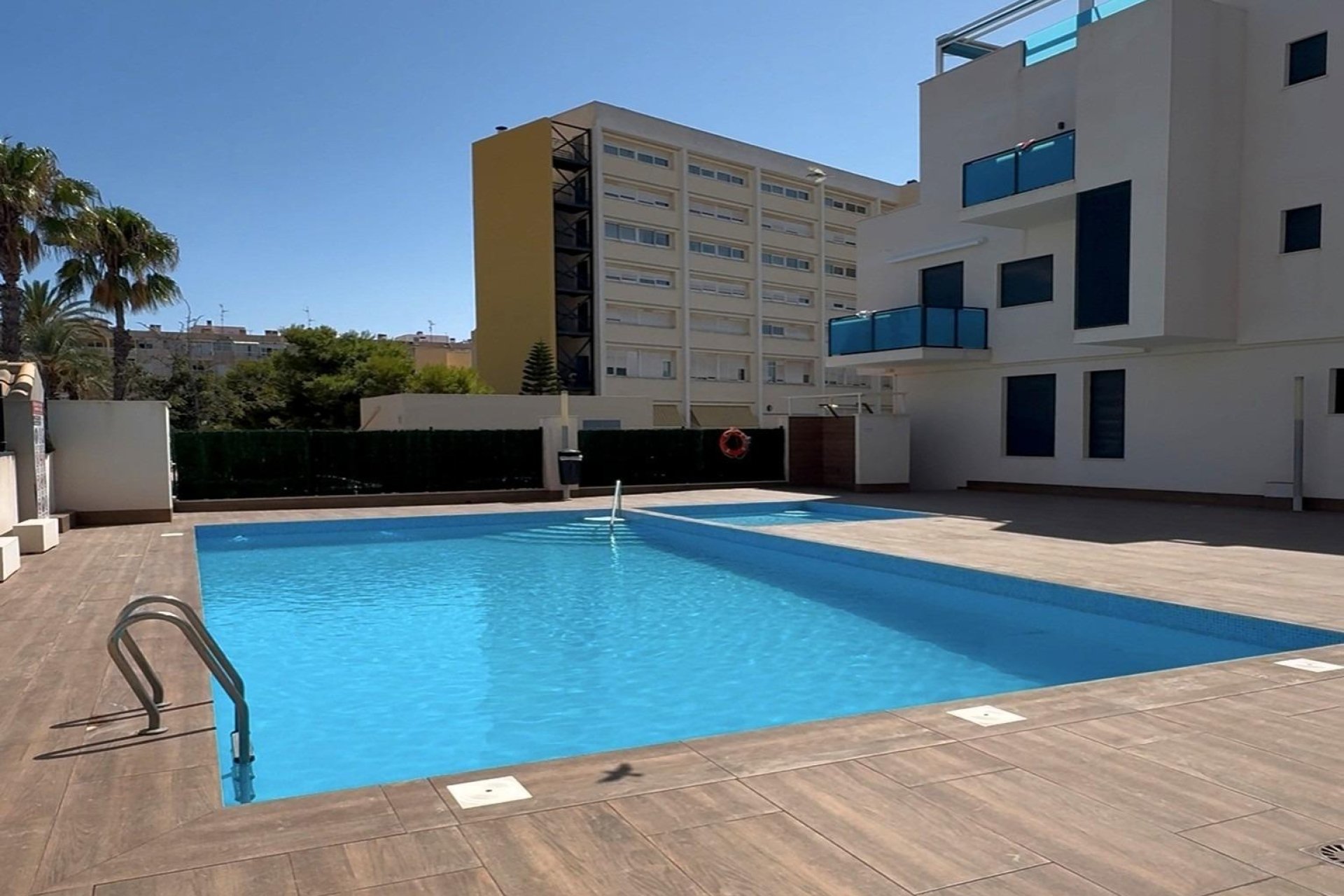 Herverkoop - Appartement -
Torrevieja - Playa del Cura