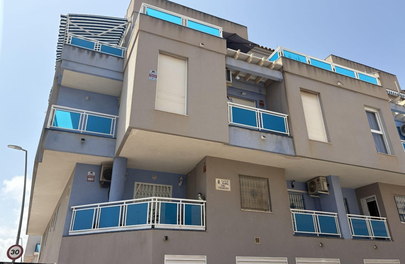 Herverkoop - Appartement -
Torrevieja - Playa del Cura