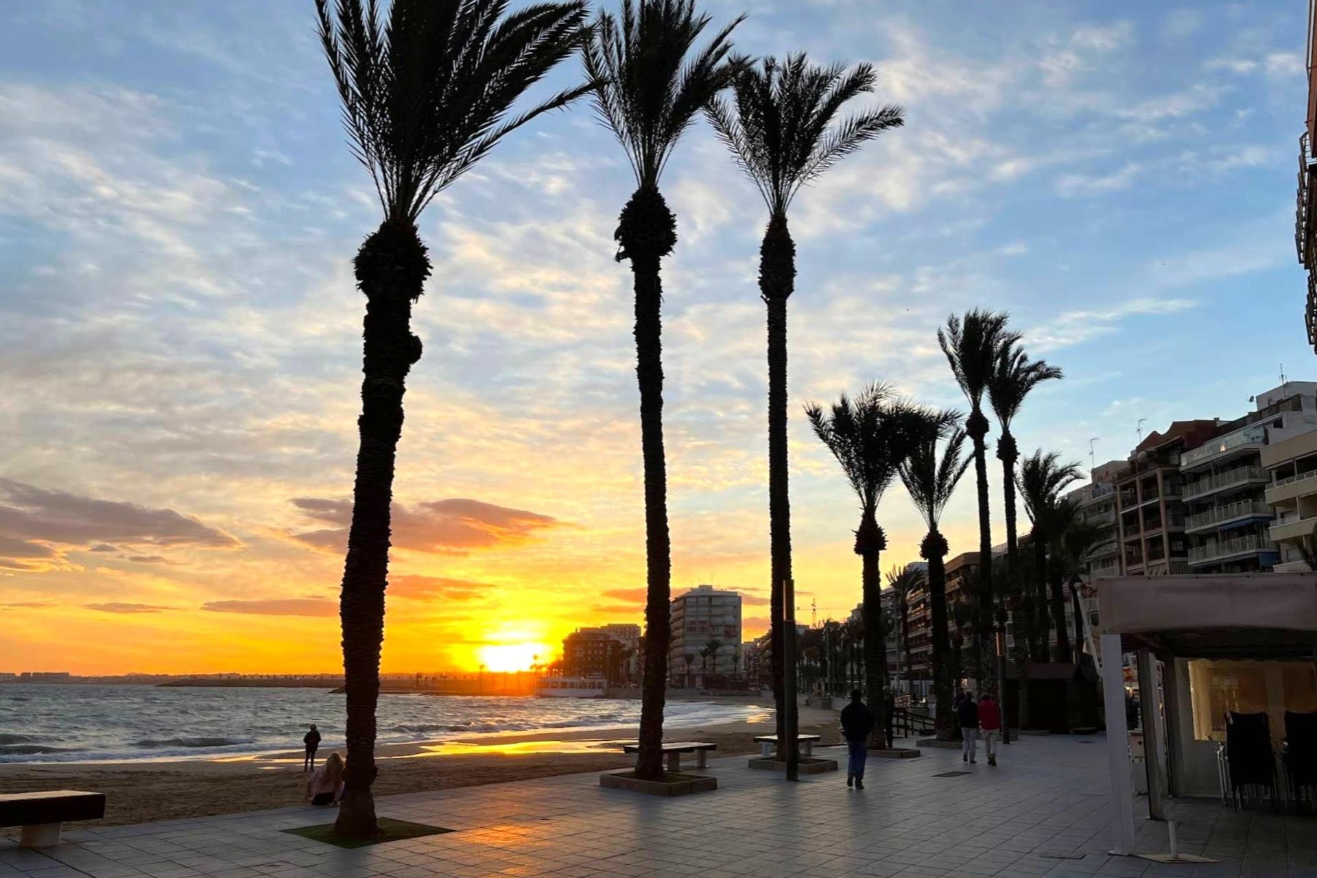 Herverkoop - Appartement -
Torrevieja - Playa del Cura