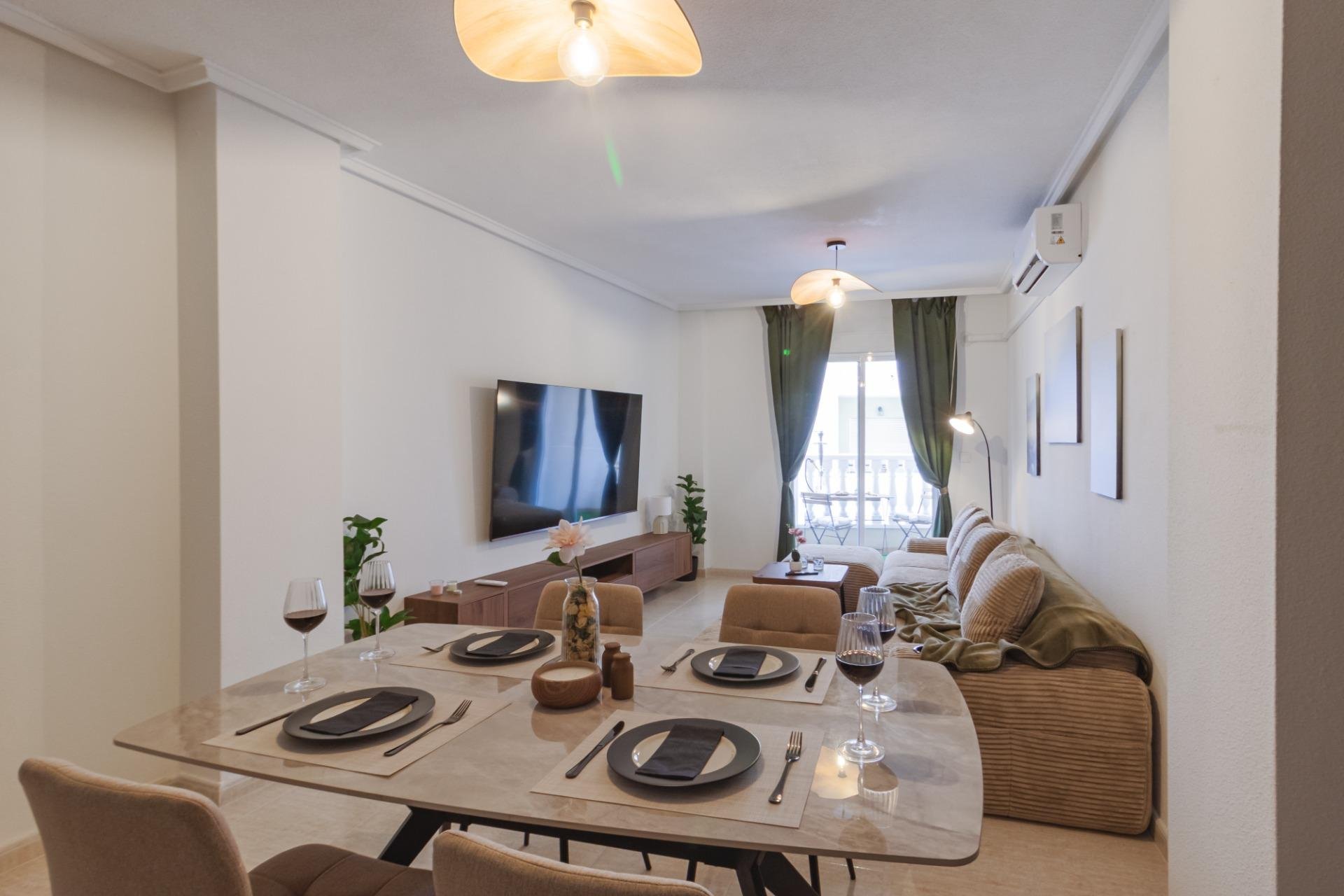 Herverkoop - Appartement -
Torrevieja - Playa del Cura