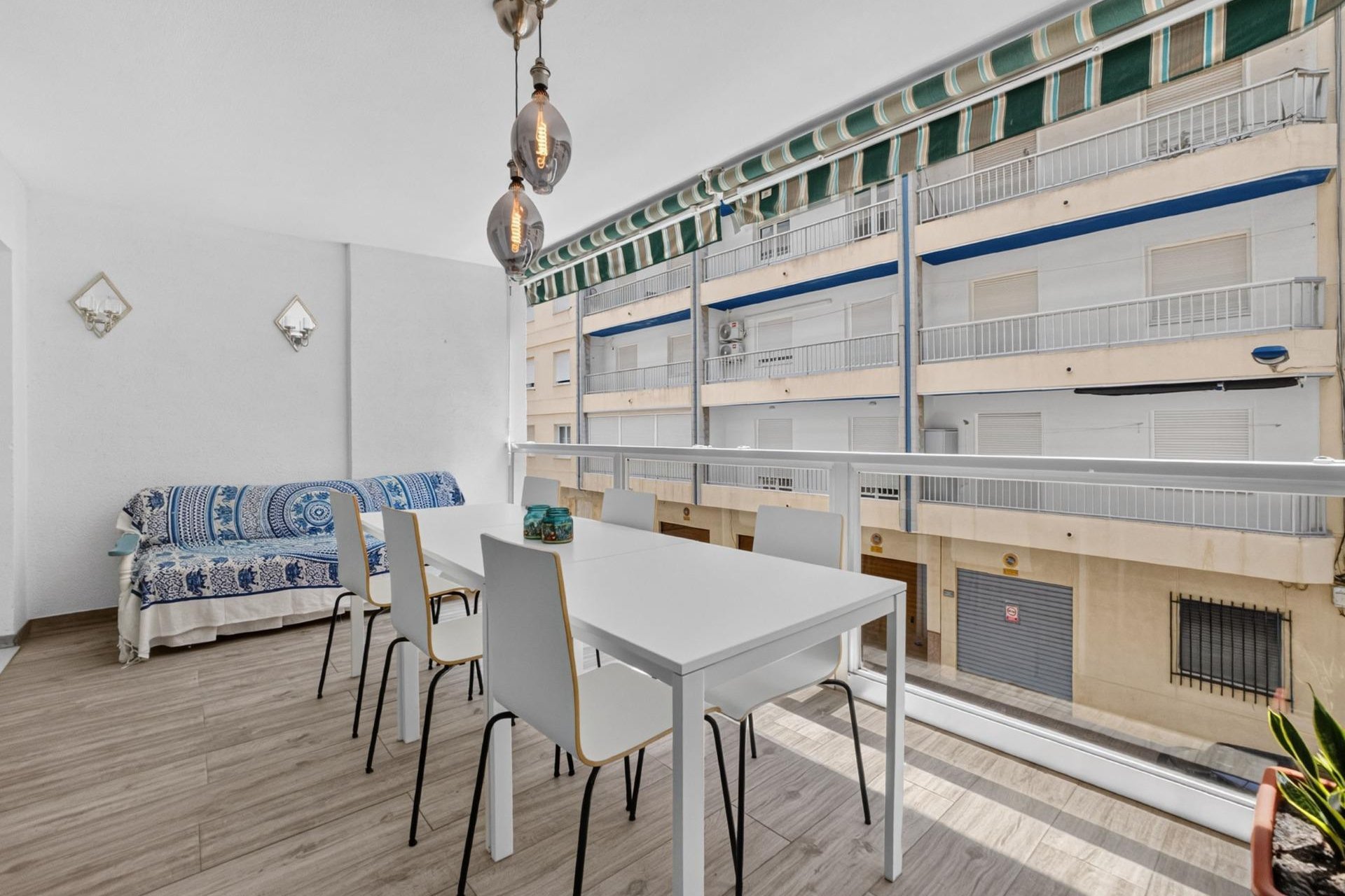 Herverkoop - Appartement -
Torrevieja - Playa del Cura