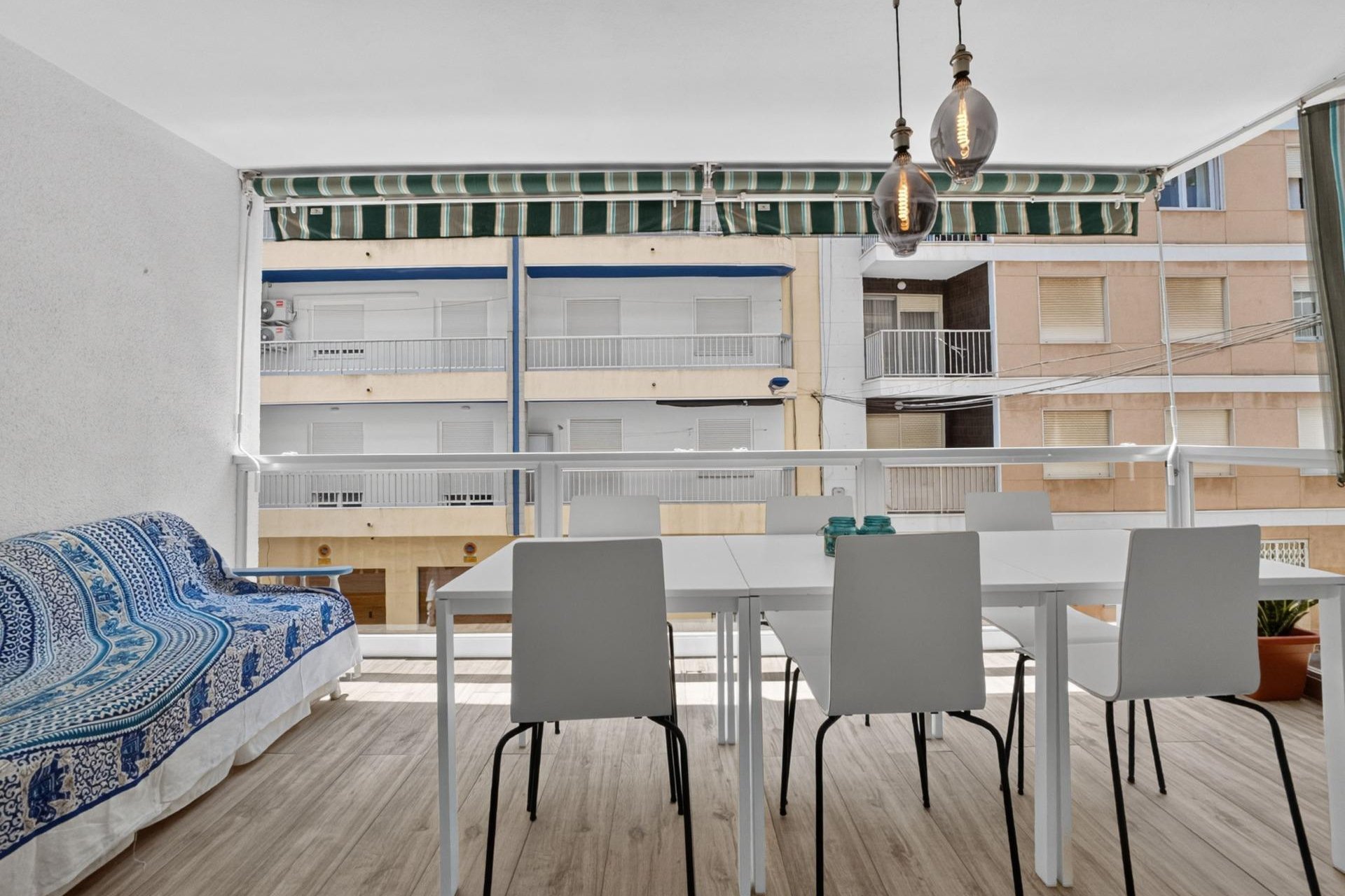 Herverkoop - Appartement -
Torrevieja - Playa del Cura