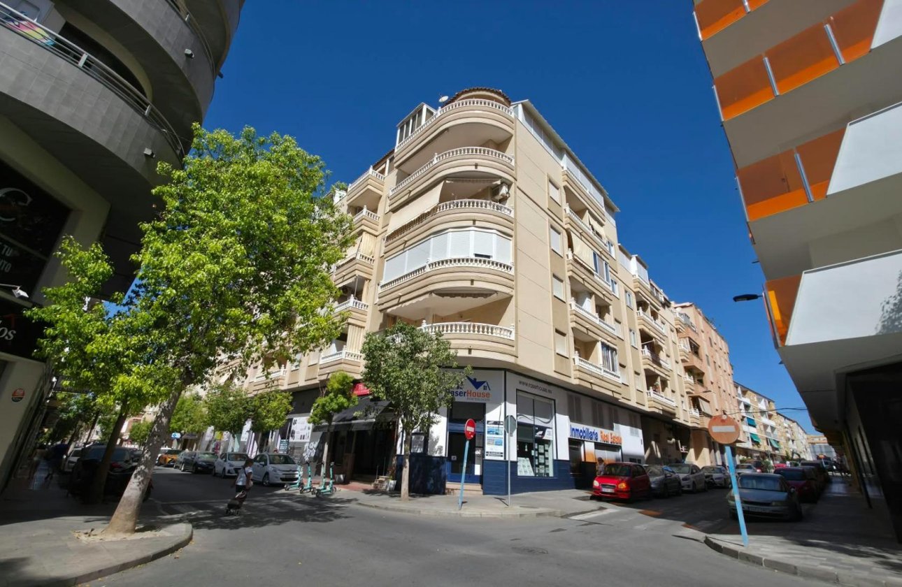 Herverkoop - Appartement -
Torrevieja - Playa del Cura