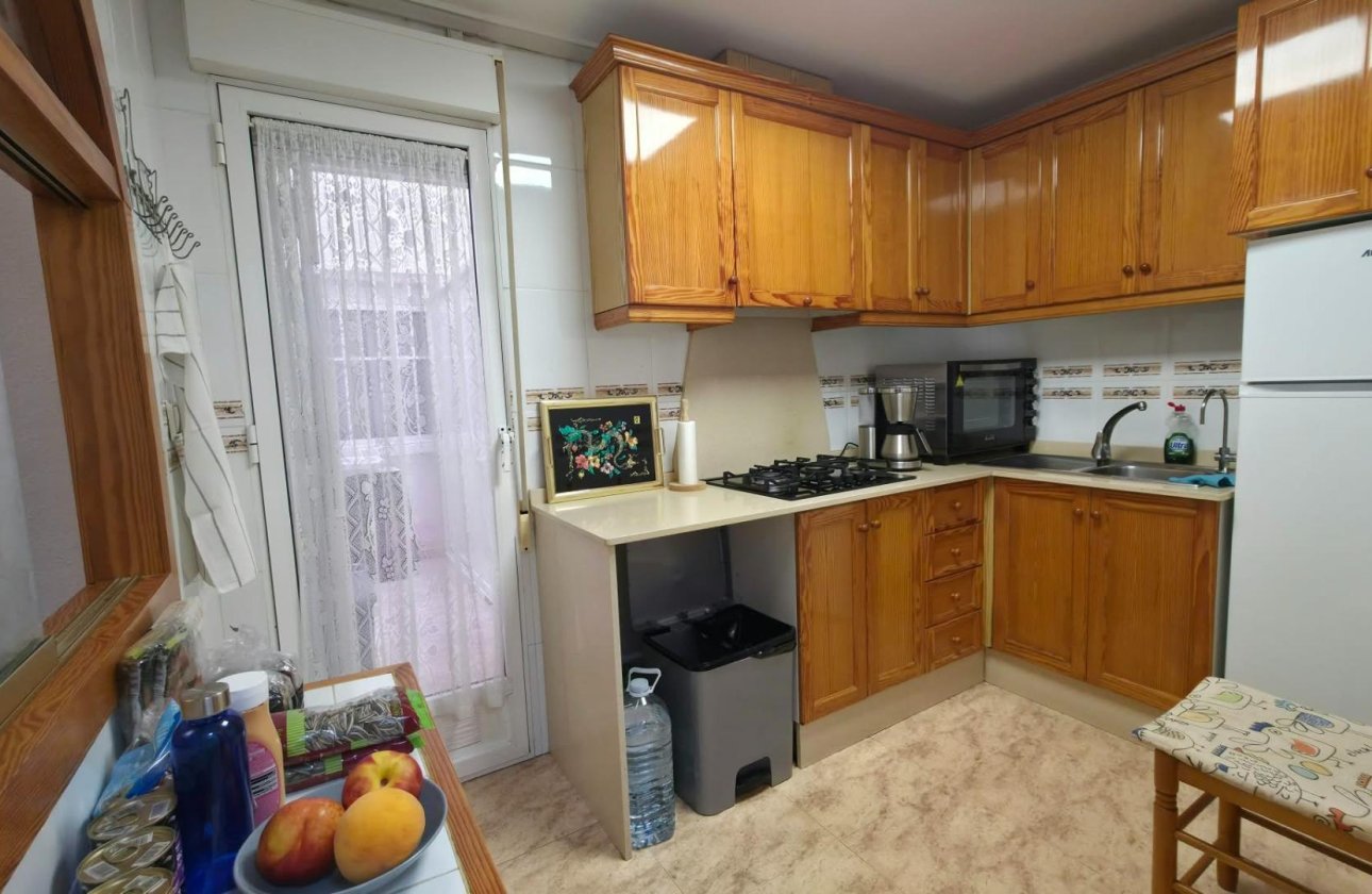 Herverkoop - Appartement -
Torrevieja - Playa del Cura