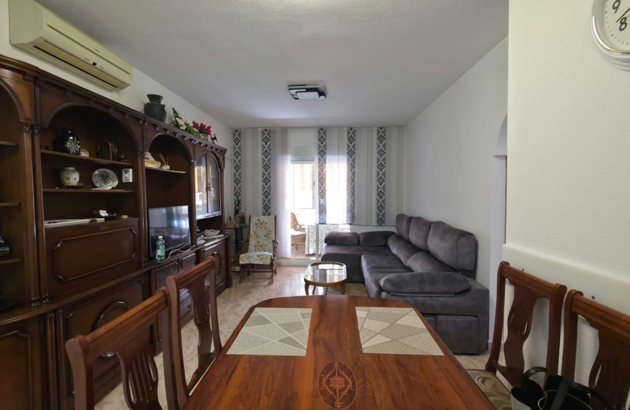Herverkoop - Appartement -
Torrevieja - Playa del Cura