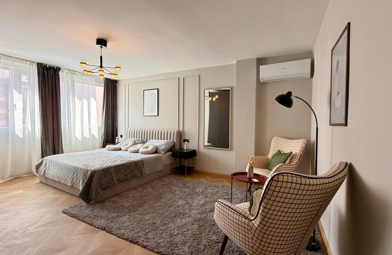 Herverkoop - Appartement -
Torrevieja - Playa del Cura