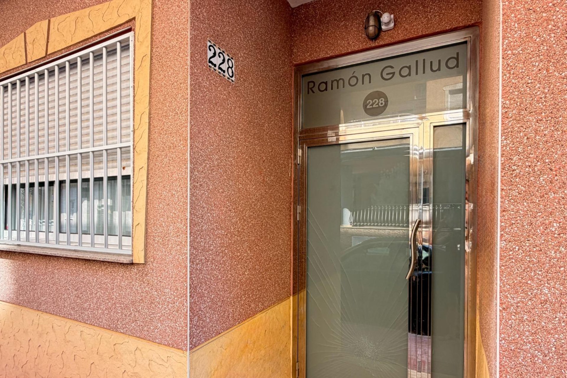 Herverkoop - Appartement -
Torrevieja - Playa del Cura