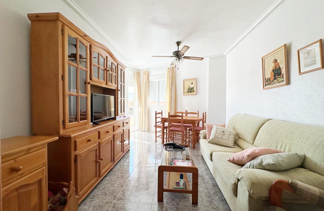 Herverkoop - Appartement -
Torrevieja - Playa del Cura