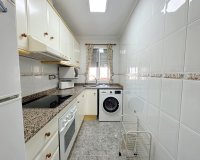 Herverkoop - Appartement -
Torrevieja - Playa del Cura