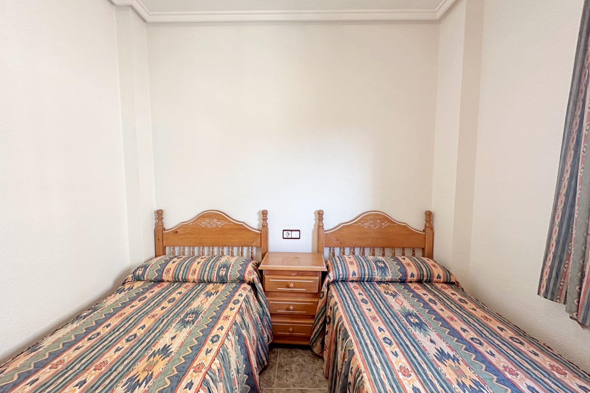 Herverkoop - Appartement -
Torrevieja - Playa del Cura
