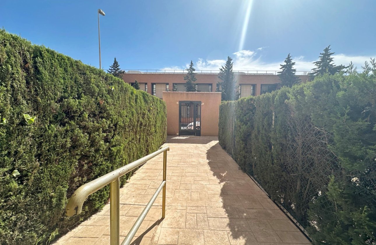 Herverkoop - Appartement -
Torrevieja - Playa del Cura