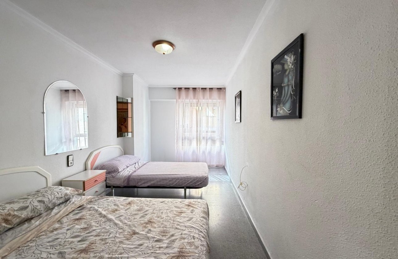 Herverkoop - Appartement -
Torrevieja - Playa del Cura