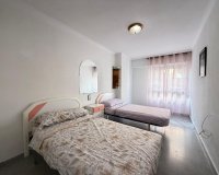 Herverkoop - Appartement -
Torrevieja - Playa del Cura