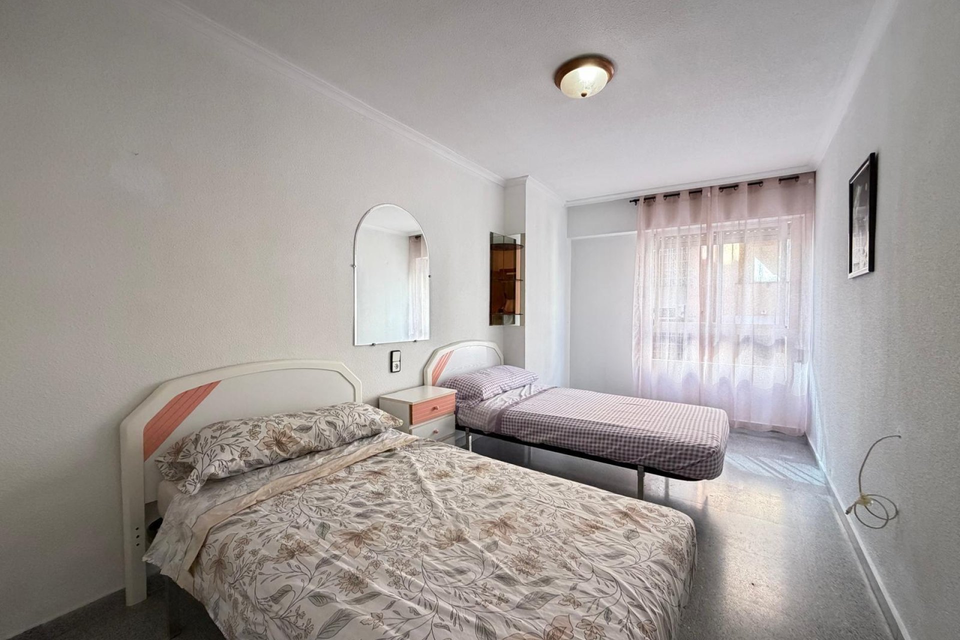 Herverkoop - Appartement -
Torrevieja - Playa del Cura