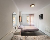 Herverkoop - Appartement -
Torrevieja - Playa del Cura