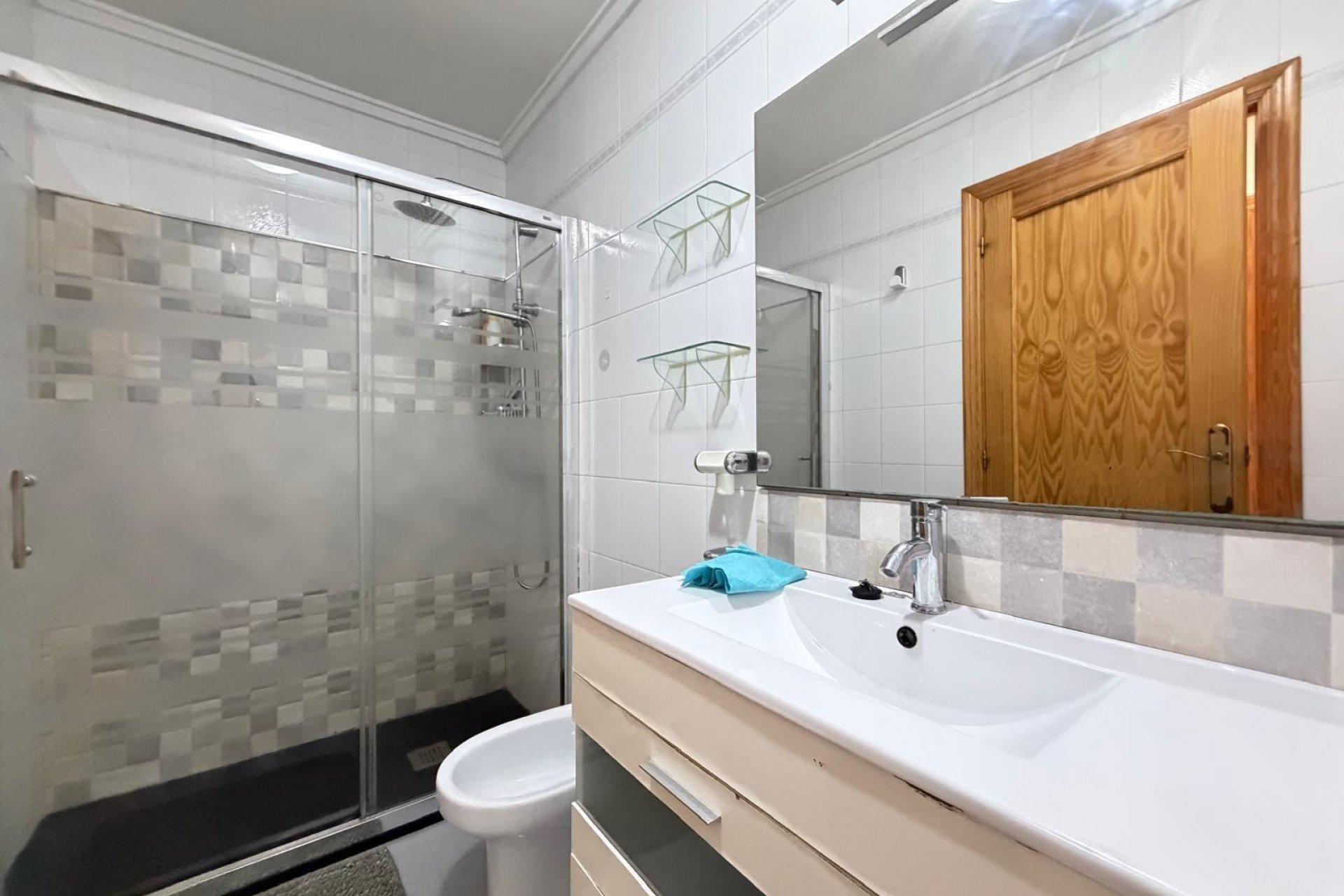 Herverkoop - Appartement -
Torrevieja - Playa del Cura