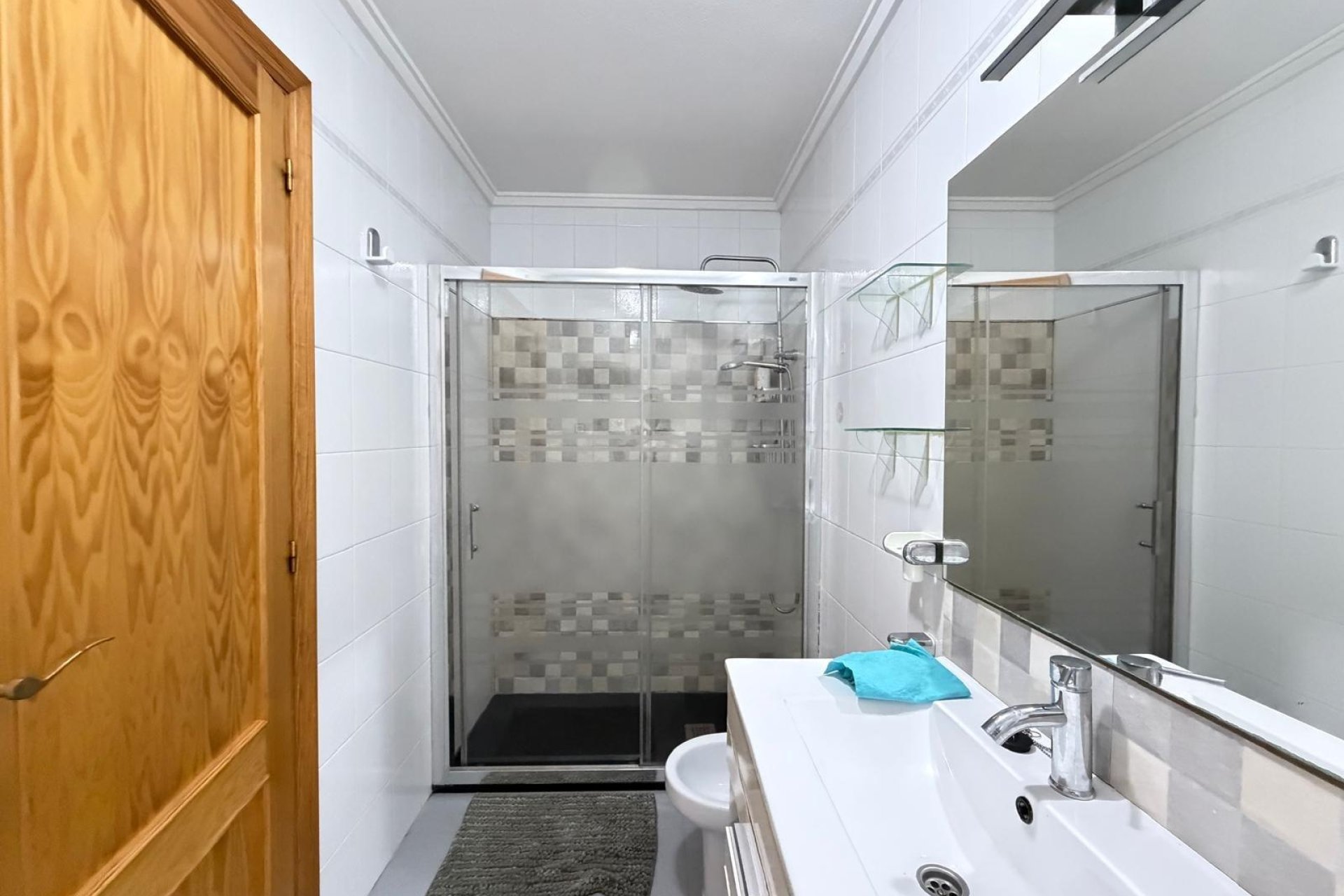 Herverkoop - Appartement -
Torrevieja - Playa del Cura
