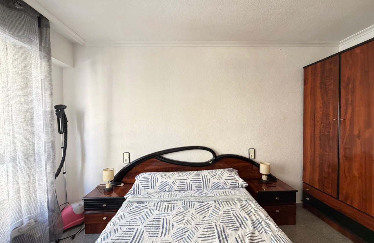 Herverkoop - Appartement -
Torrevieja - Playa del Cura