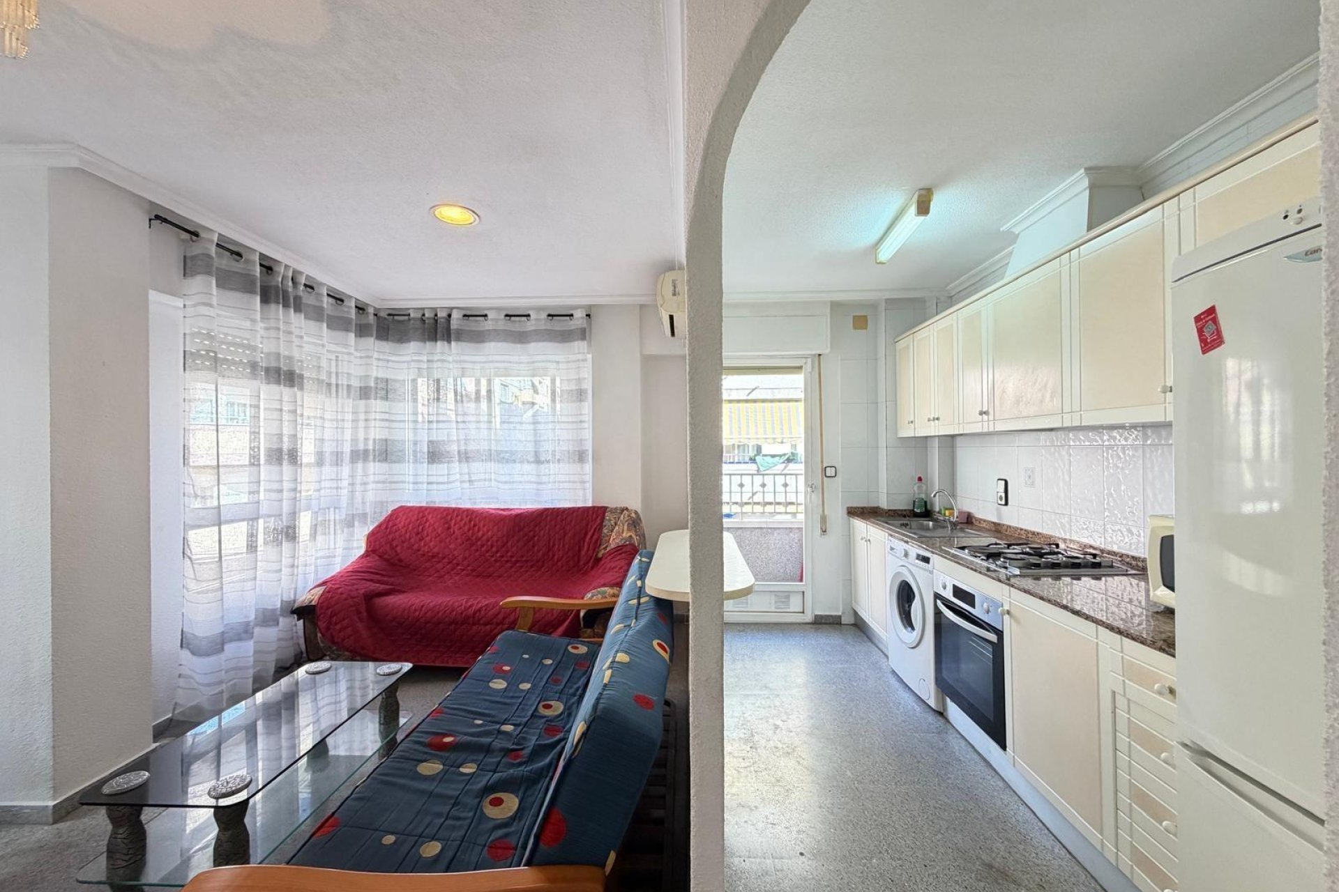 Herverkoop - Appartement -
Torrevieja - Playa del Cura