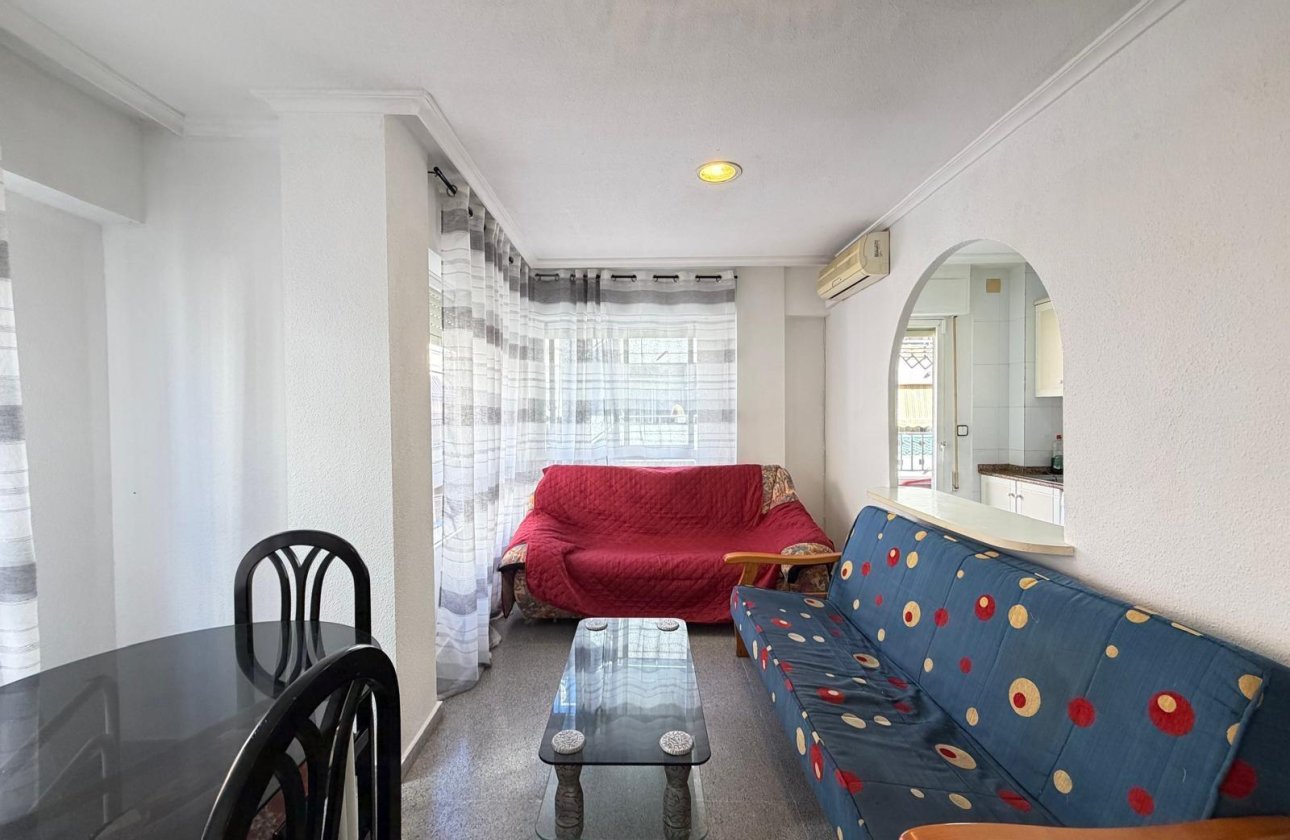Herverkoop - Appartement -
Torrevieja - Playa del Cura