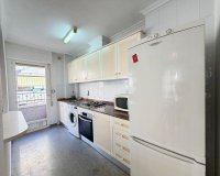 Herverkoop - Appartement -
Torrevieja - Playa del Cura
