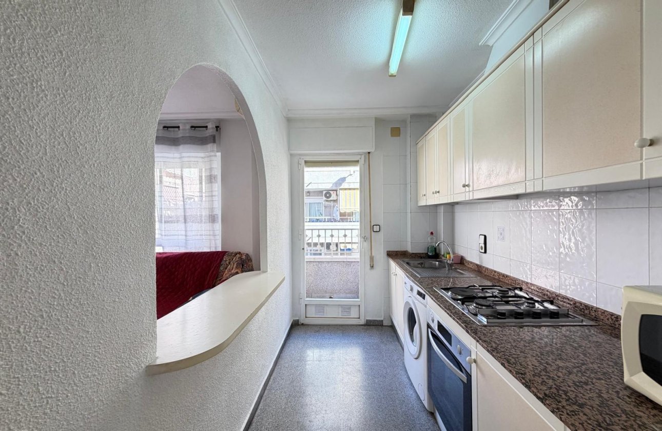 Herverkoop - Appartement -
Torrevieja - Playa del Cura