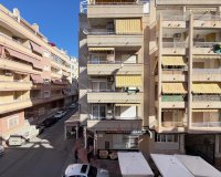 Herverkoop - Appartement -
Torrevieja - Playa del Cura