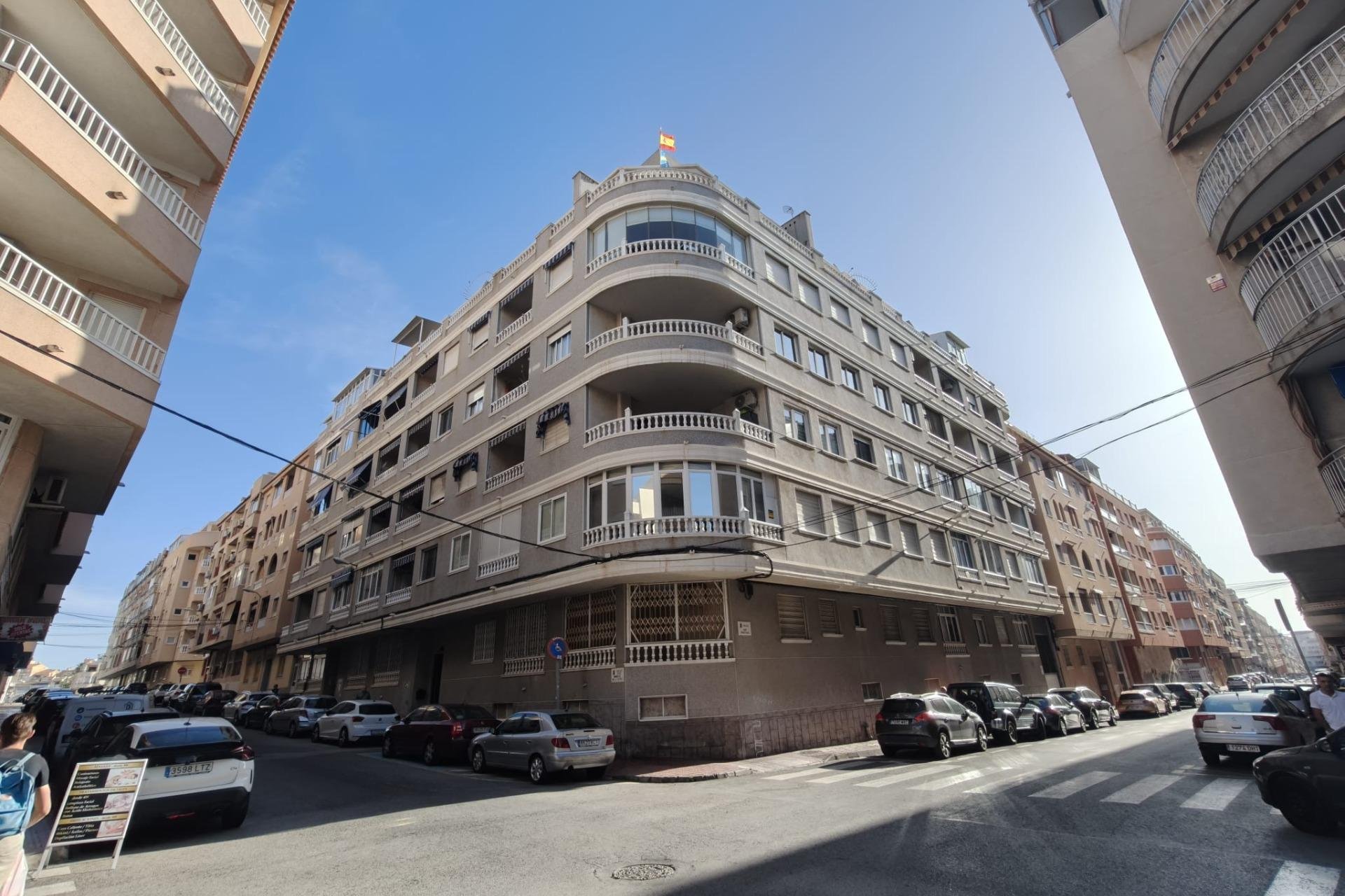 Herverkoop - Appartement -
Torrevieja - Playa del Cura