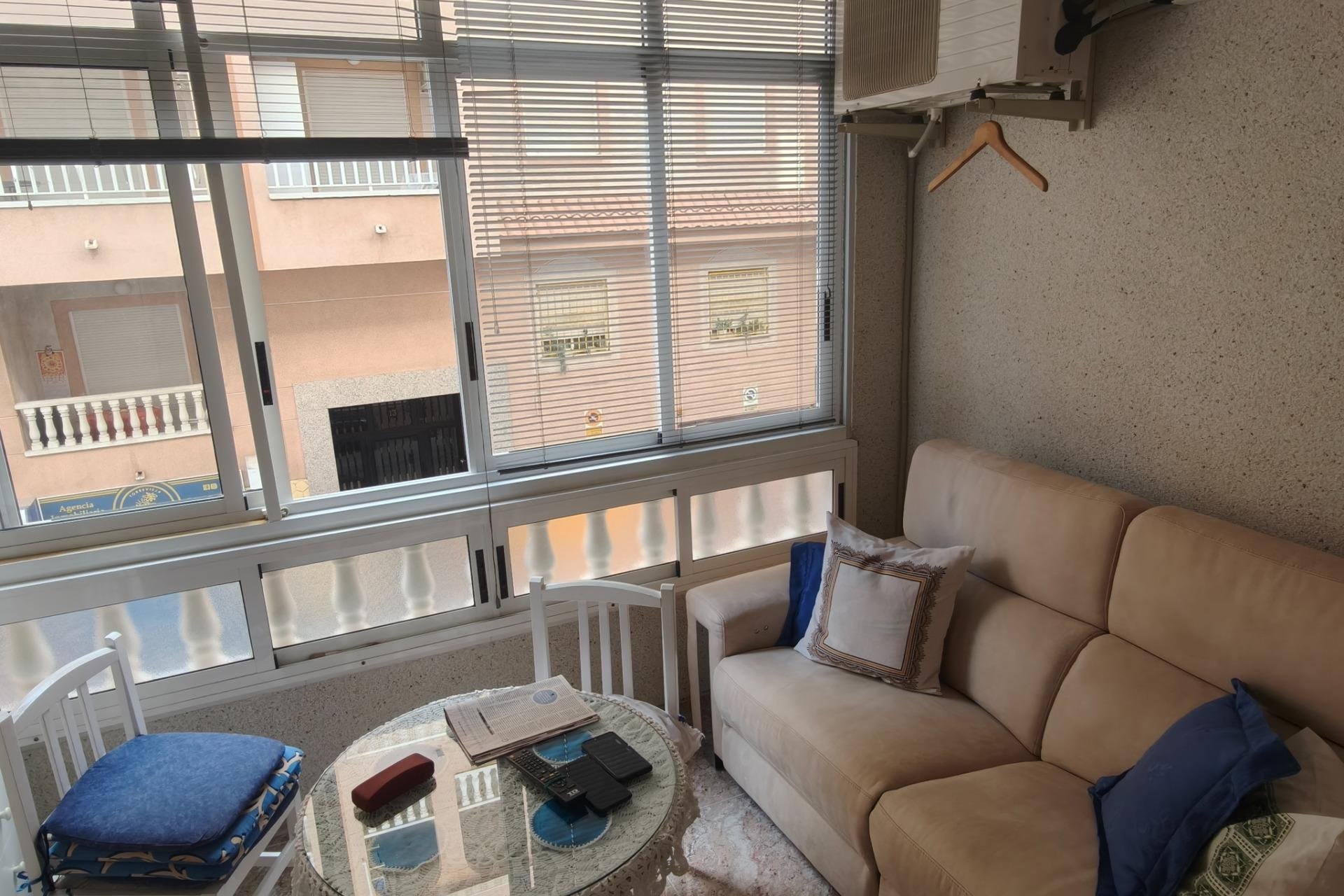 Herverkoop - Appartement -
Torrevieja - Playa del Cura