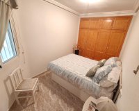 Herverkoop - Appartement -
Torrevieja - Playa del Cura