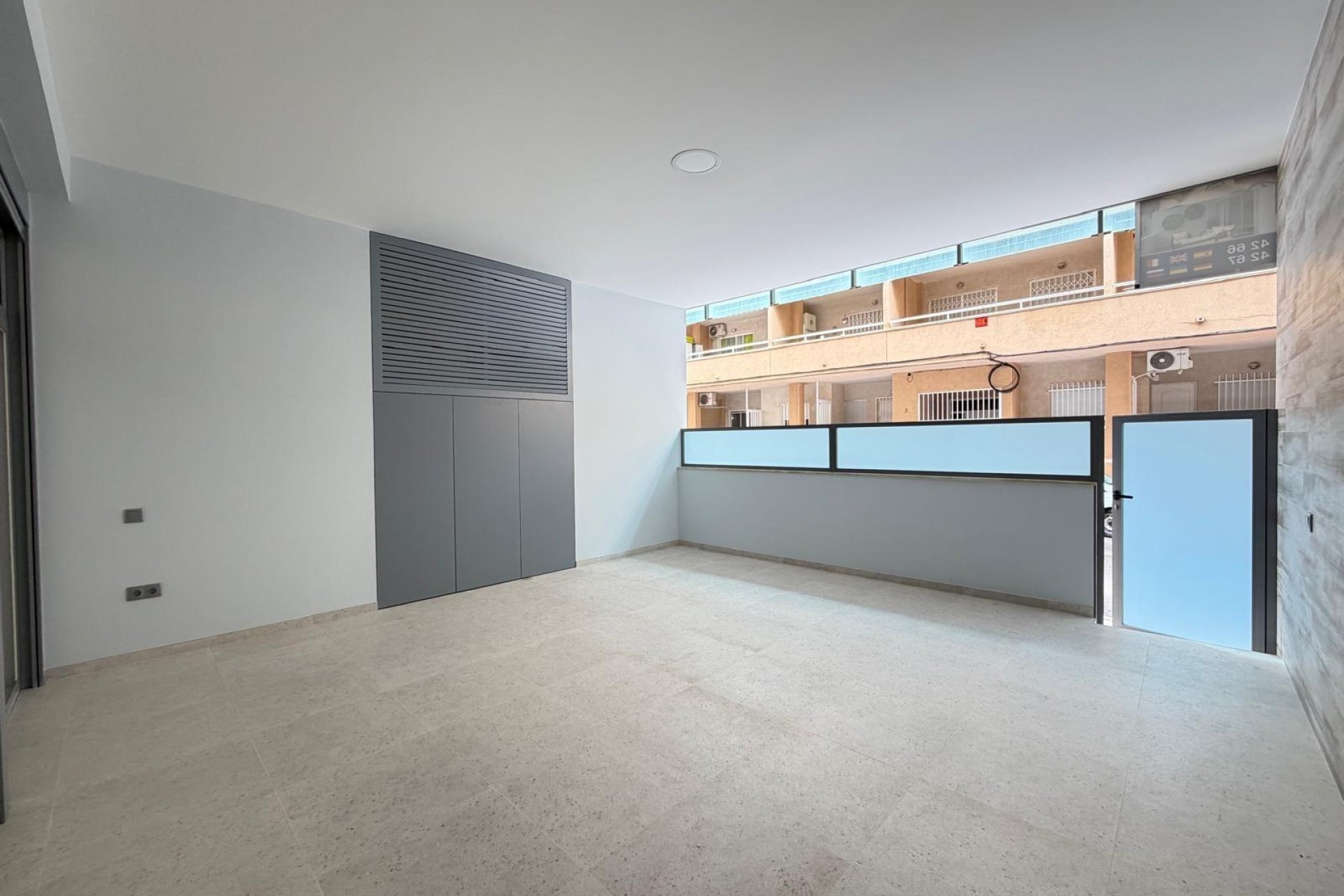 Herverkoop - Appartement -
Torrevieja - Playa del Cura