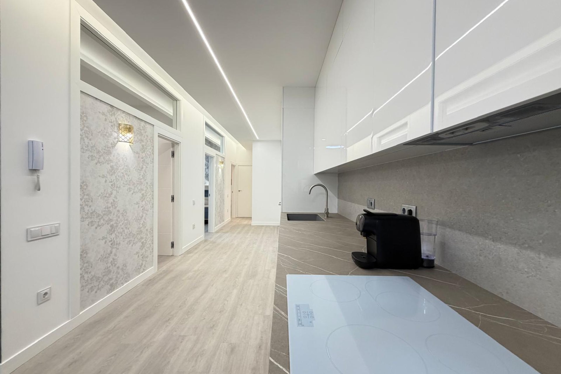 Herverkoop - Appartement -
Torrevieja - Playa del Cura