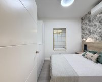 Herverkoop - Appartement -
Torrevieja - Playa del Cura