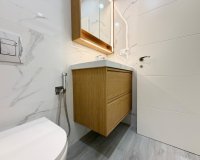 Herverkoop - Appartement -
Torrevieja - Playa del Cura