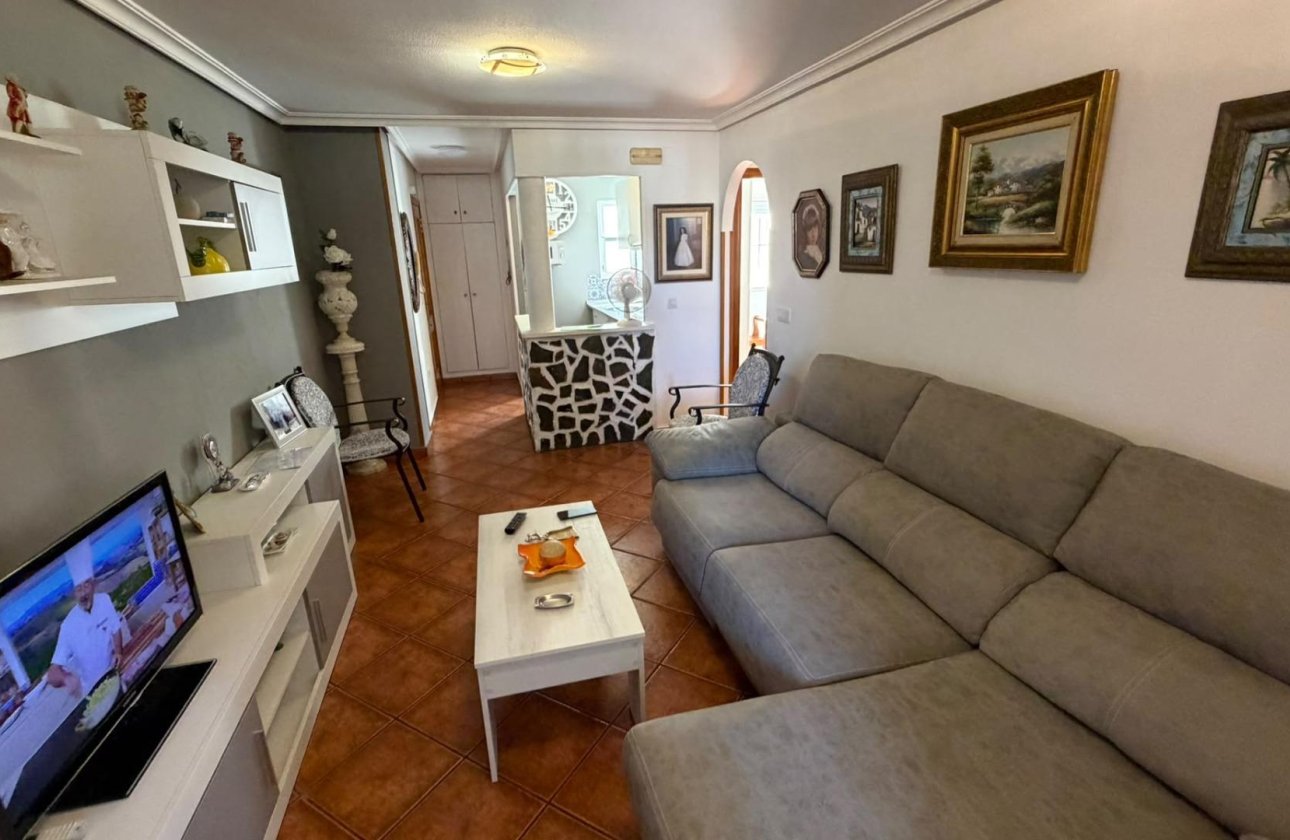 Herverkoop - Appartement -
Torrevieja - Playa del Cura
