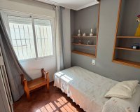 Herverkoop - Appartement -
Torrevieja - Playa del Cura