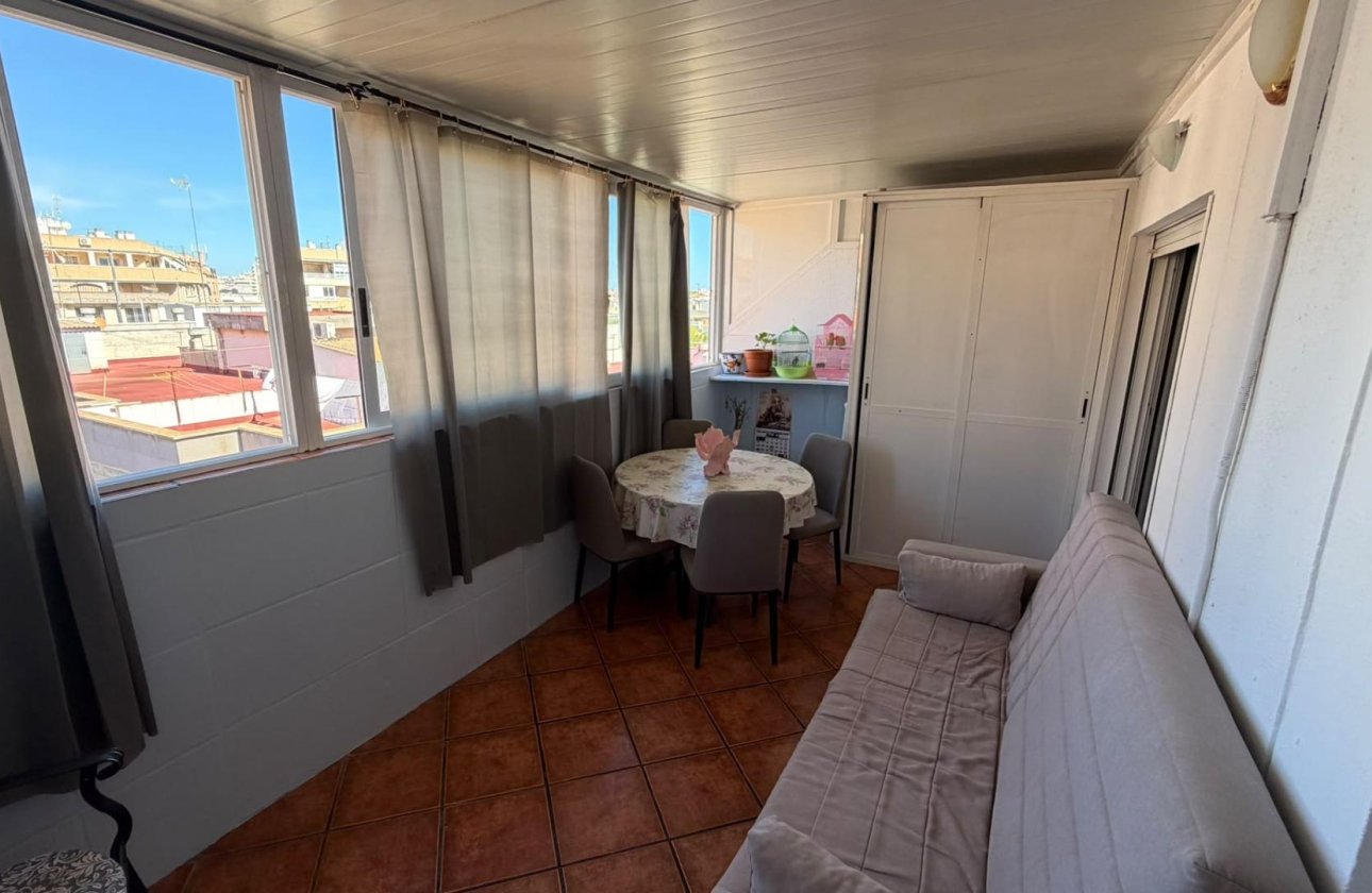 Herverkoop - Appartement -
Torrevieja - Playa del Cura
