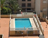 Herverkoop - Appartement -
Torrevieja - Playa del Cura